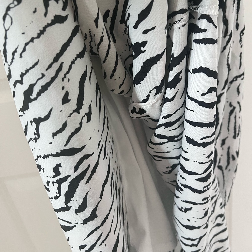 Zebra Print Maxi Cutout Halter Dress Size Medium - Picture 16 of 16